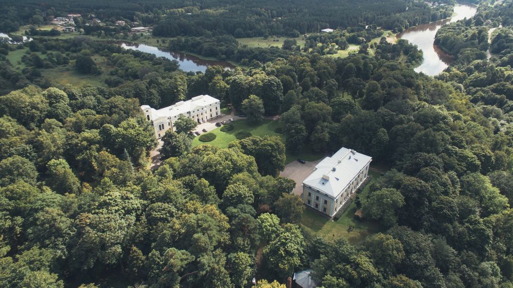 Verkių dvaras su parku