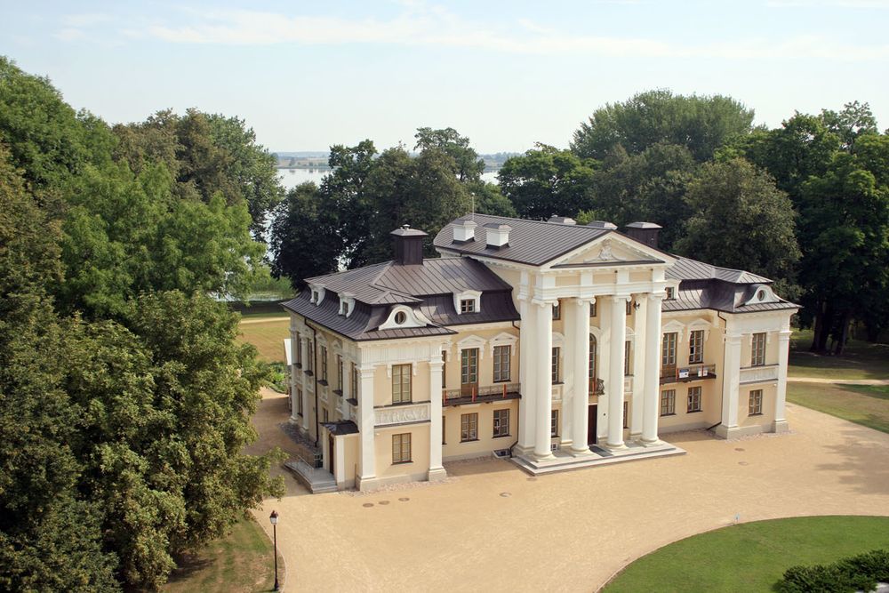 Paežerių dvaras
