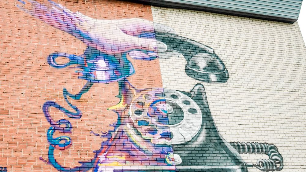 Grafitis „Telefonas“